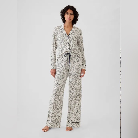 *NWT: Gap Pajama Set - SO COMFY! - Picture 3 of 5